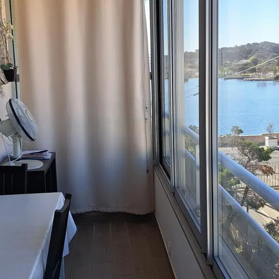 terrasse vu petite mer