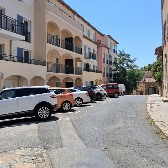 Parking Rue Blanqui_Cogolin