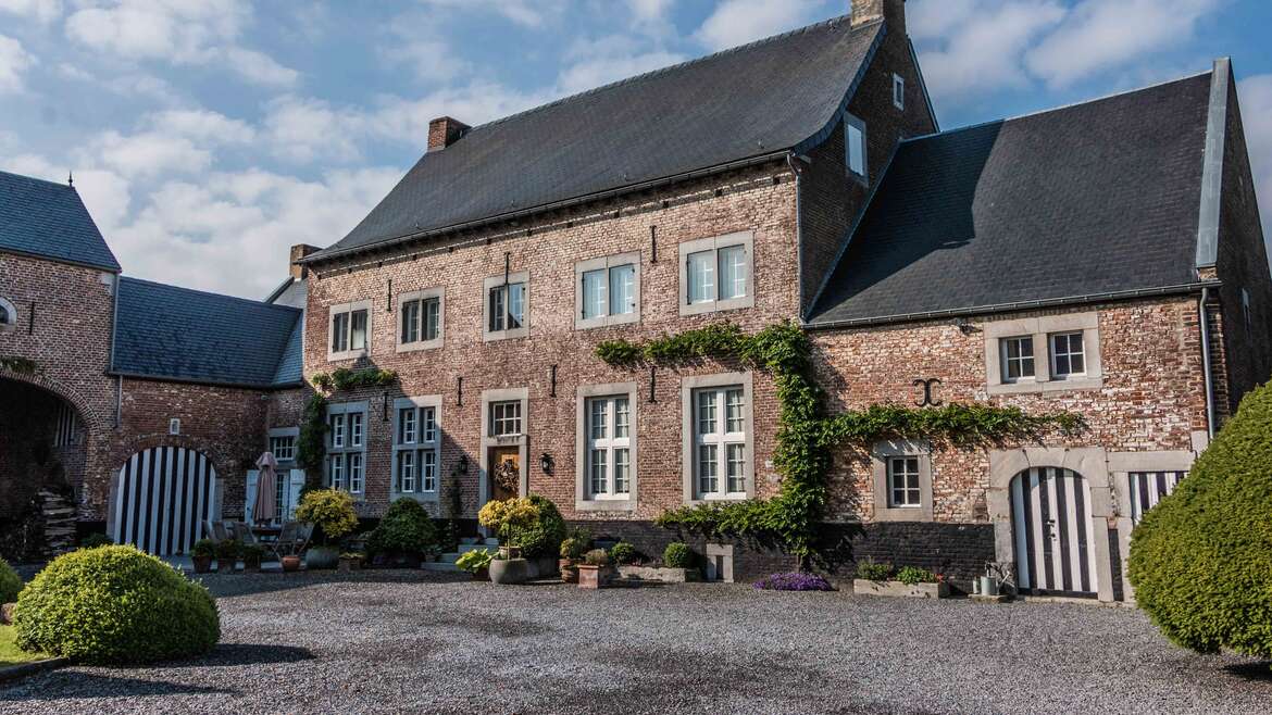 Balade pédestre de Poucet à Trognée dans les vergers fleuris