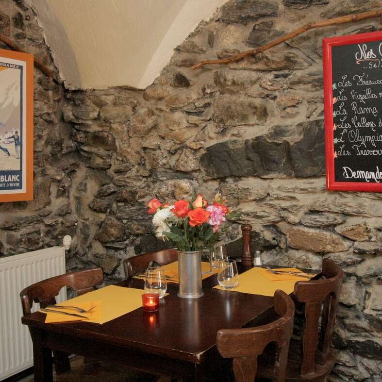 Restaurant Venosc Le Cours De La Vie