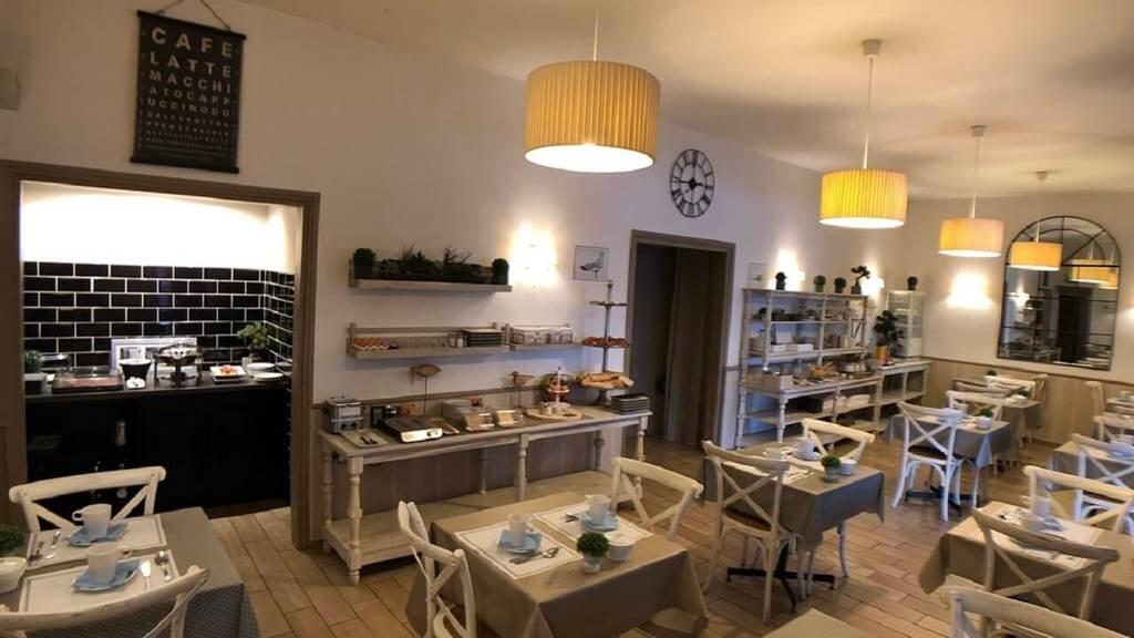 Salle petit déjeuner