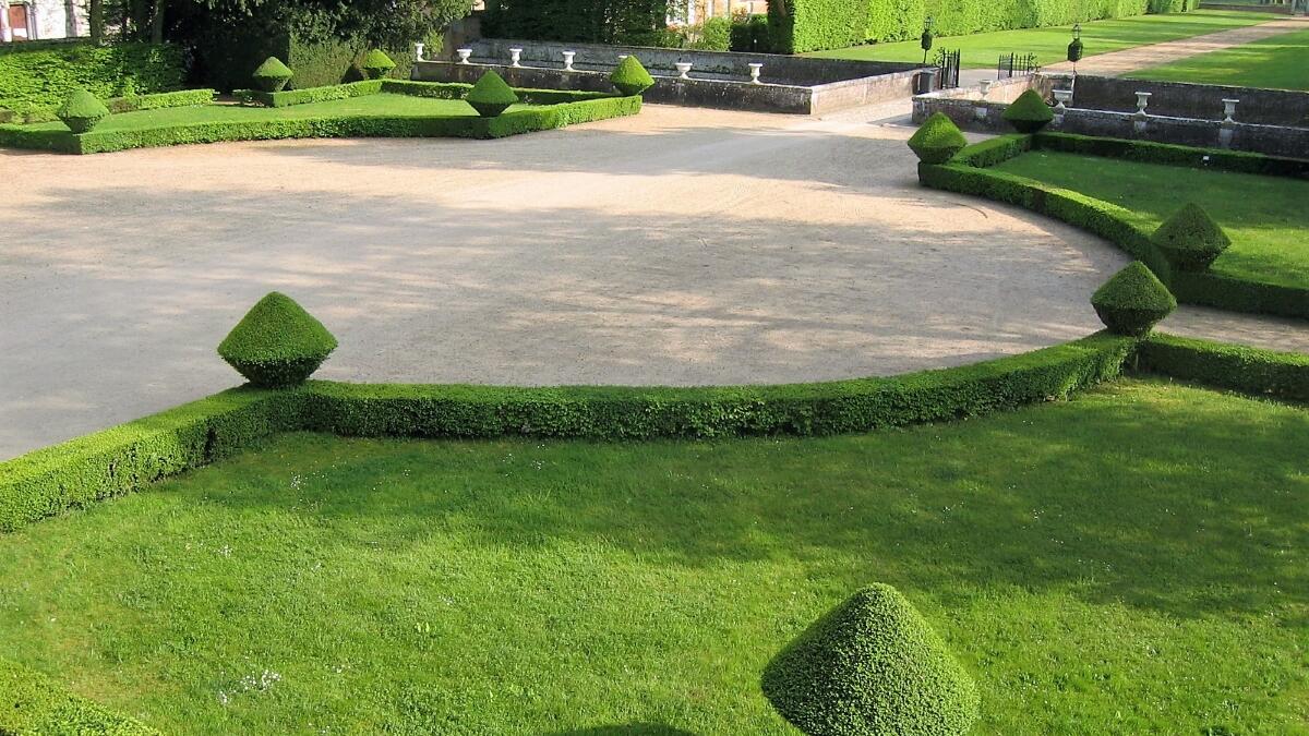 Parc Heudicourt Cour d'honneur