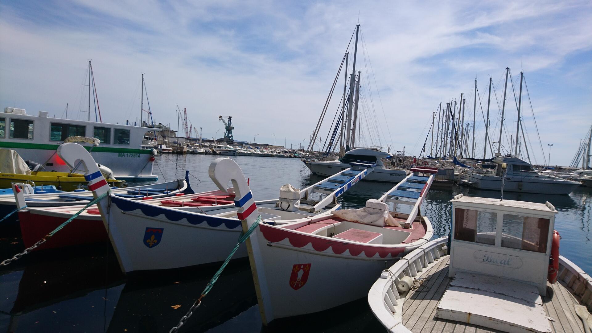 Bateau de joutes provençales