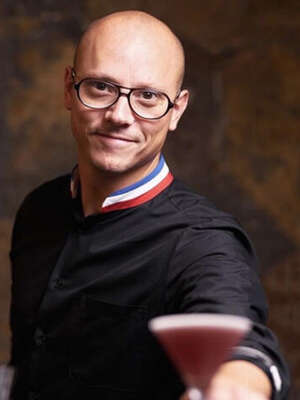 Reporté - L'art du cocktail par Christophe Davoine MOF barman Reporté - L'art du cocktail par Christophe Davoine MOF barman