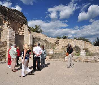OLARGUES: VILLE NOUVELLE DU MOYEN-ÂGE