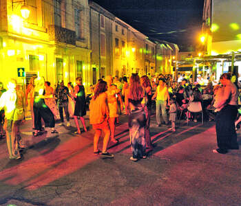 QUARANTE EN FÊTE