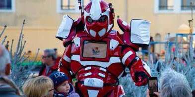 PARADE - ROBOTS GEANTS ET MASCOTTES PARADE - ROBOTS GEANTS ET MASCOTTES