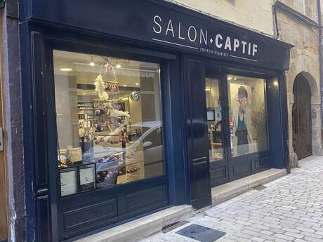 SALON CAPTIF