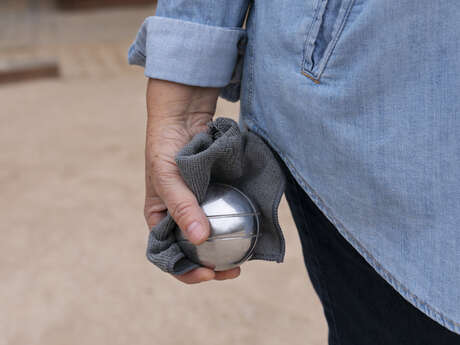 DÉCOUVERTE DE LA PÉTANQUE POUR LES ENFANTS