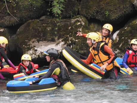 Traqueurs de Vagues – Rafting dans les Pyrénées