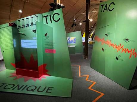 Exposition "Tic Tac Tectonique en attendant que la terre tremble"