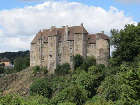 La Petite Creuse et ses Châteaux La Petite Creuse et ses Châteaux