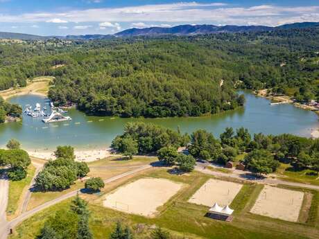 Le Lac de La Cavayère Le Lac de La Cavayère