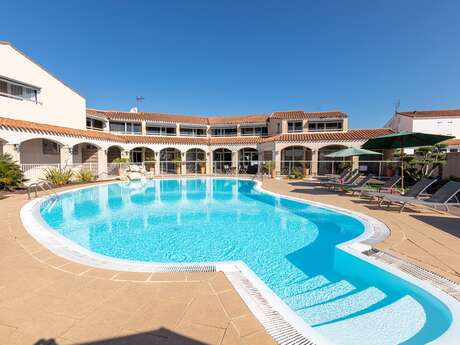 HOTEL LE GRAND LARGE HOTEL LE GRAND LARGE