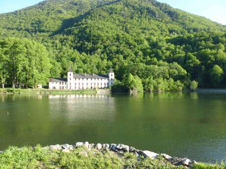 From Ax to the Campuauleil Dam - The Blue Circuit
