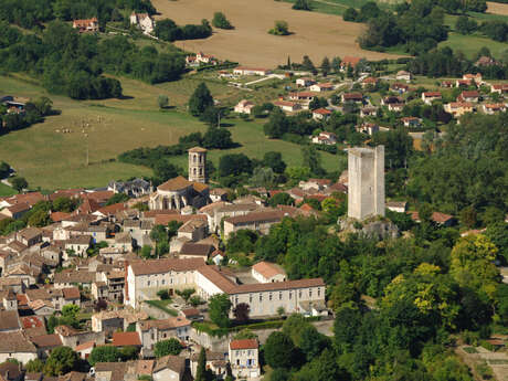 Bourg de Montcuq