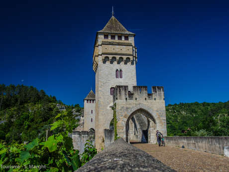 Boucle itinérante - Sur les pas de Saint-Jacques en Quercy Blanc Boucle itinérante - Sur les pas de Saint-Jacques en Quercy Blanc