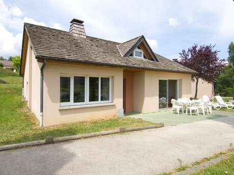 VILLAGE DE GITES DU COLOMBIER - VILLAS 10 PERSONNES