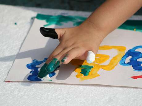 Ateliers d’éveil « Expériences colorées »