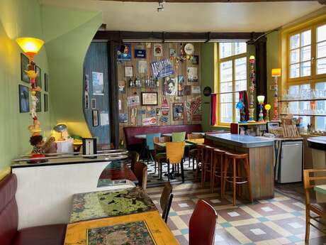 Café-galerie Le Camel à Léon