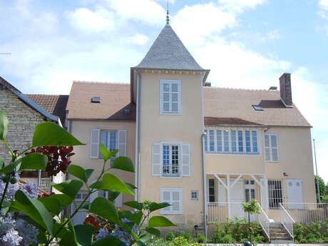 Du Côté des Renoir Du Côté des Renoir