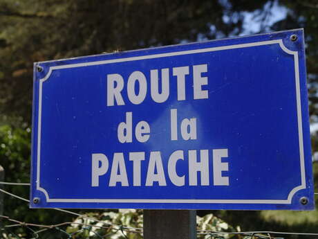AIRE DE STATIONNEMENT CAMPING-CARS LES PORTES-EN-RÉ AIRE DE STATIONNEMENT CAMPING-CARS LES PORTES-EN-RÉ