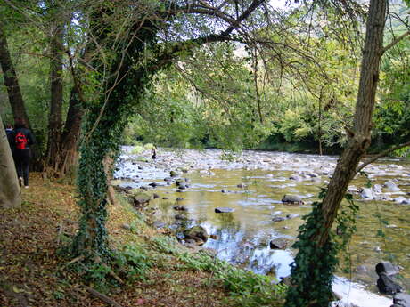 Promenade sur les rives de l'Ariège