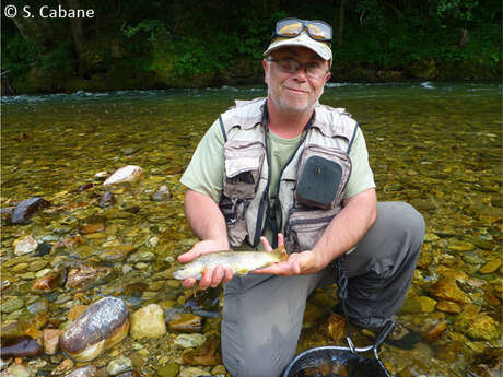 GUIDE DE PECHE SEBASTIEN CABANE