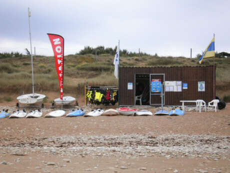 LOCATION DE PLANCHE À VOILE, STAND UP PADDLE, DÉRIVEUR, CATAMARAN PAR LE CNAR LOCATION DE PLANCHE À VOILE, STAND UP PADDLE, DÉRIVEUR, CATAMARAN PAR LE CNAR