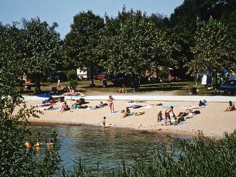 Camping Les Terres Rouges Camping Les Terres Rouges