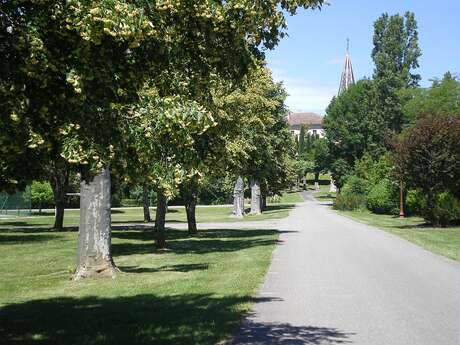 VILLAGE DE LAURAËT