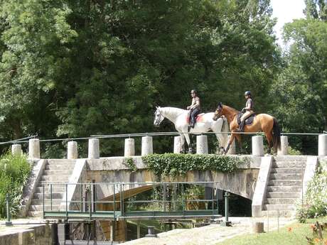 ECLUSE DOUBLE DE GRAZIAC