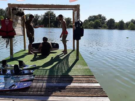 DUCK WAKE PARK & SNACK