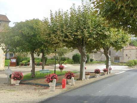 BOULODROME EXTÉRIEUR DE LA PLACE
