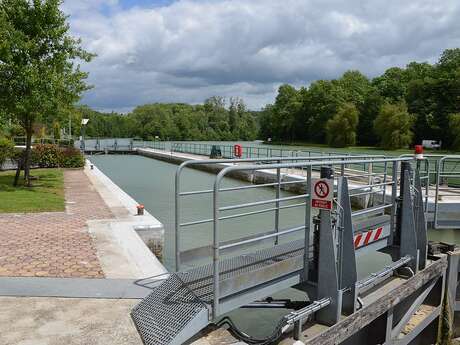 Entre vignes et Marne