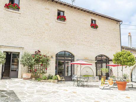 Logis de la Roche - Gîte, chambres d'hôtes et salle de séminaire