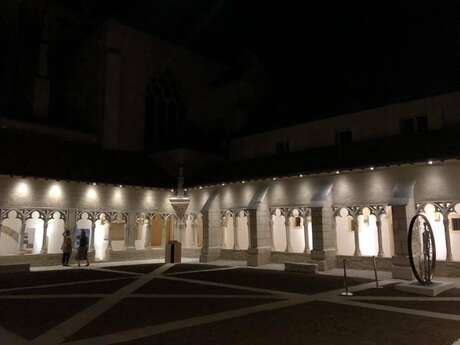 The cloister of Saint-Vincent Cathedral