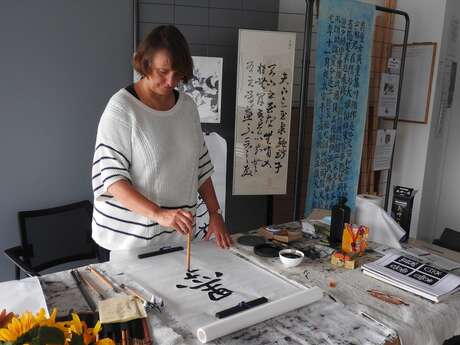 Atelier calligraphie chinoise animé par Sophie Deliss