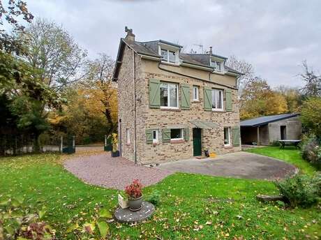 La Maison aux Volets Verts