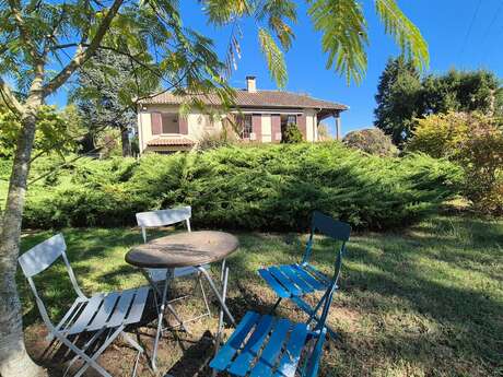 Maison Verte Rive climatisée et en bord de rivière