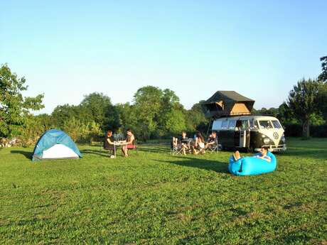 Aire naturelle de camping ICB là