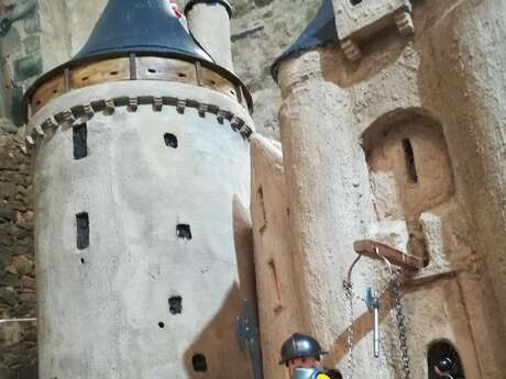 Château de Saint Mesmin - Sacrés chantiers, façon Playmobil®