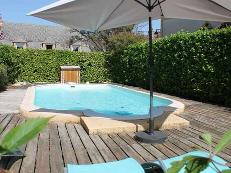Maison Cazal, climatisée, piscine privée, proche de Sarlat