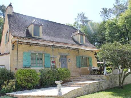 La Chaumiere avec piscine privée proche de Sarlat
