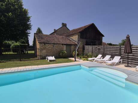 Gîte Les Glycines piscine privée