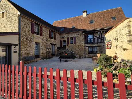 Gite de l'Arche avec piscine proche de Sarlat