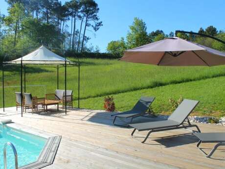 Les Combes avec piscine chauffée au nord Sarlat