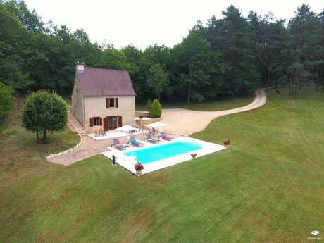 Fonchave avec sa piscine privée au nord de Sarlat