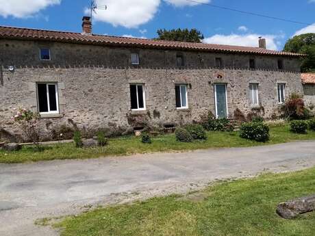 Gîte La Roche du Halais