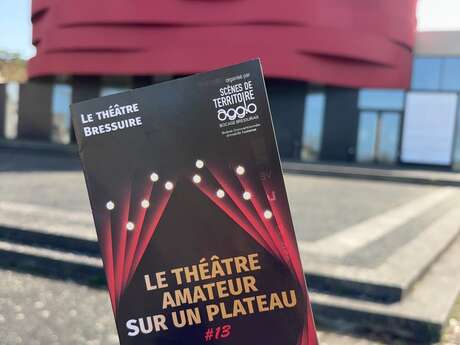 Le théâtre amateur sur un plateau